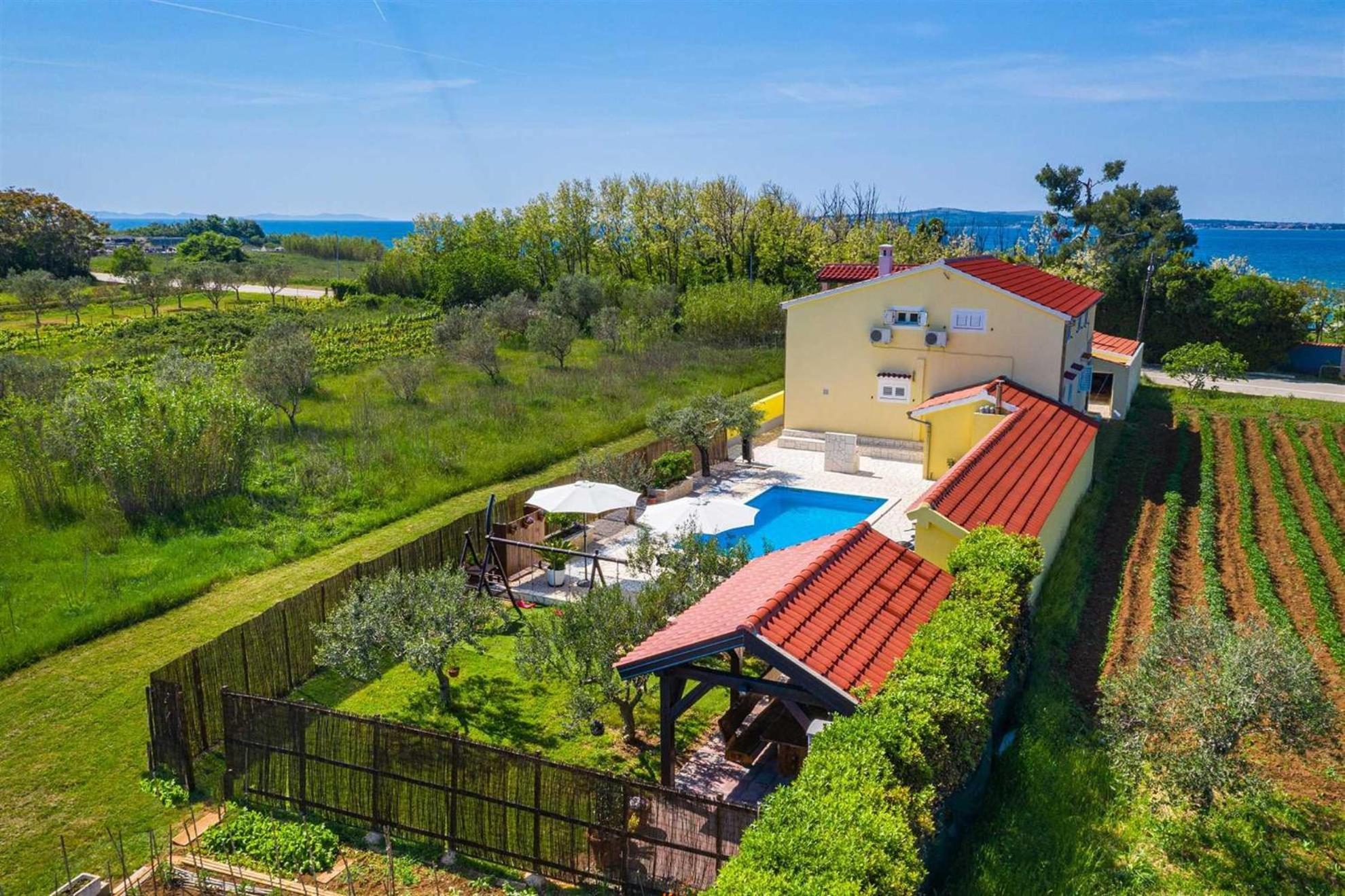 Apartment House Simoni With Pool, Zadar County Privlaka  Exteriér fotografie