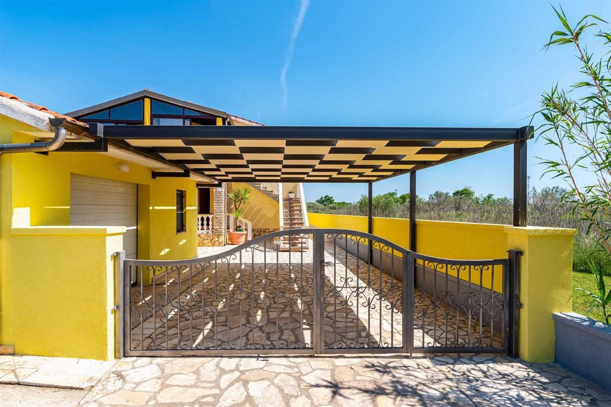 Apartment House Simoni With Pool, Zadar County Privlaka  Exteriér fotografie