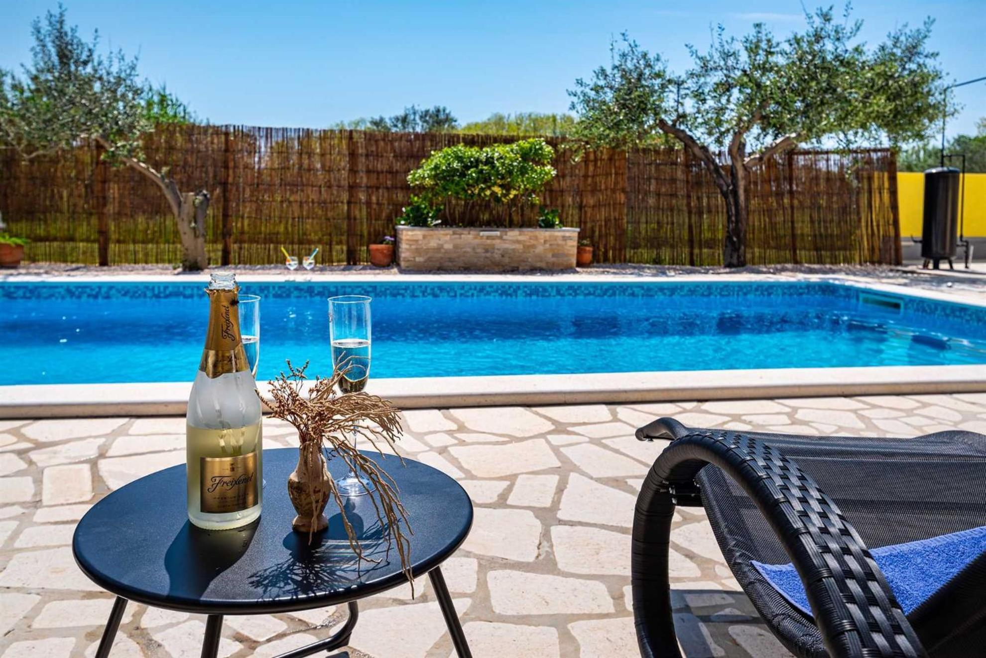 Apartment House Simoni With Pool, Zadar County Privlaka  Exteriér fotografie