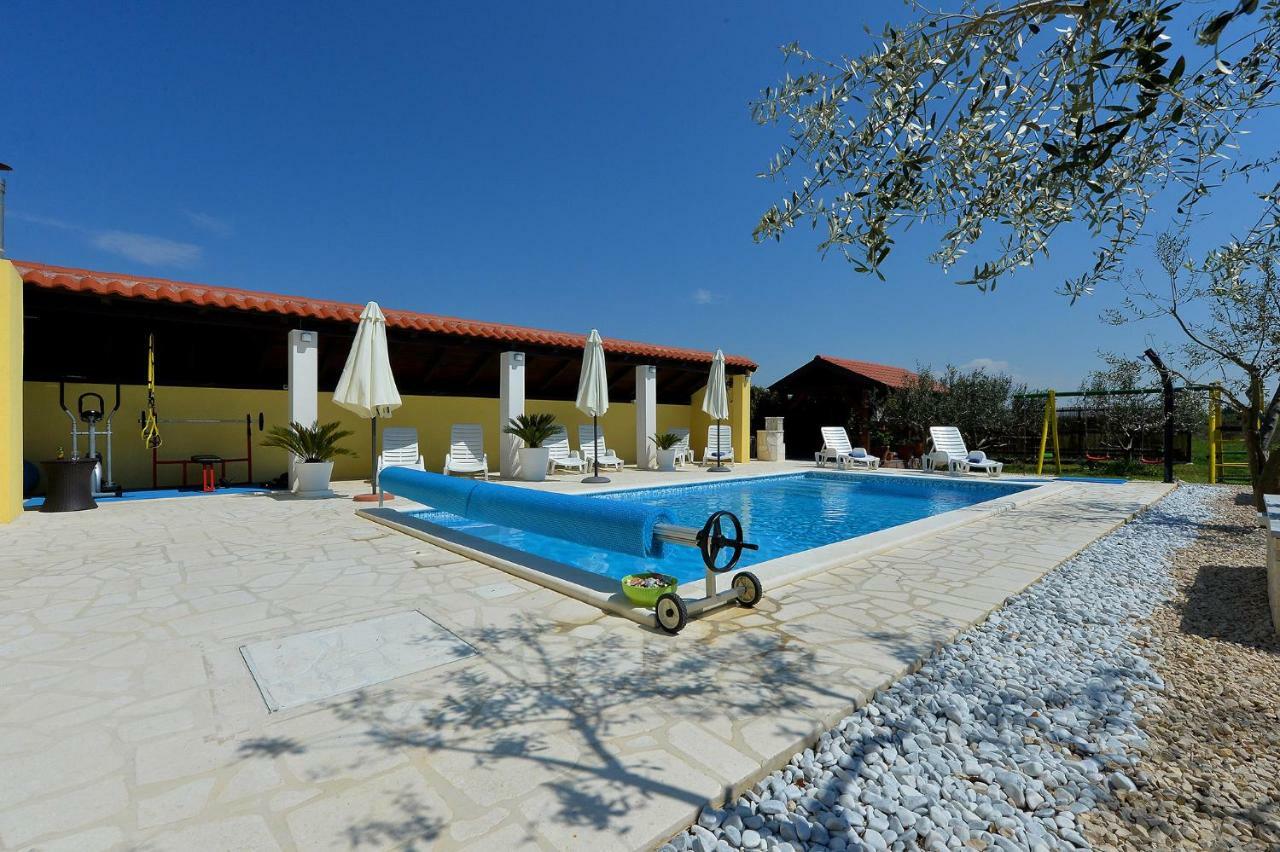 Apartment House Simoni With Pool, Zadar County Privlaka  Exteriér fotografie